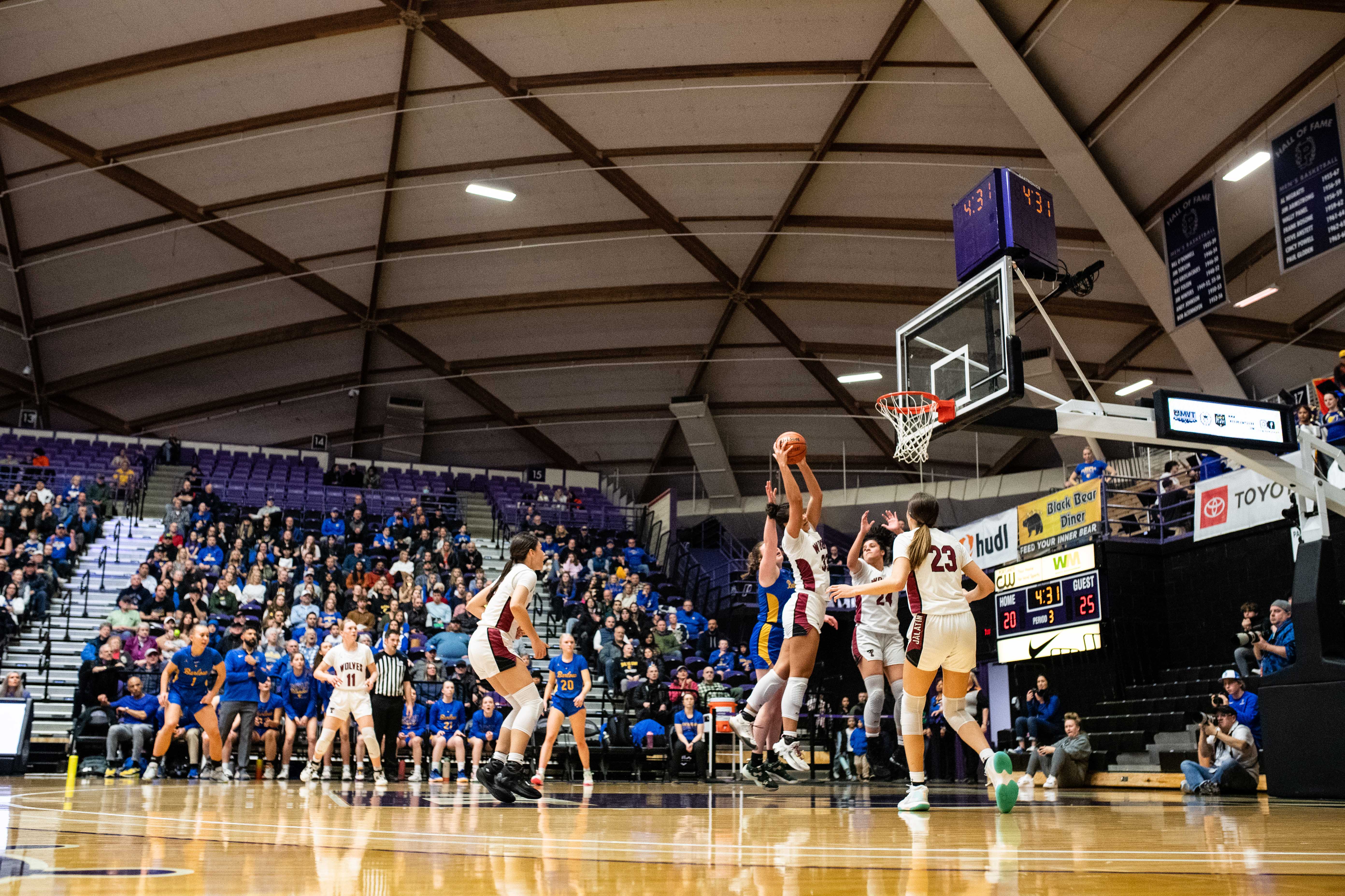 Barlow Tualatin 6A Oregon girls basketball quarterfinal Naji Saker -75